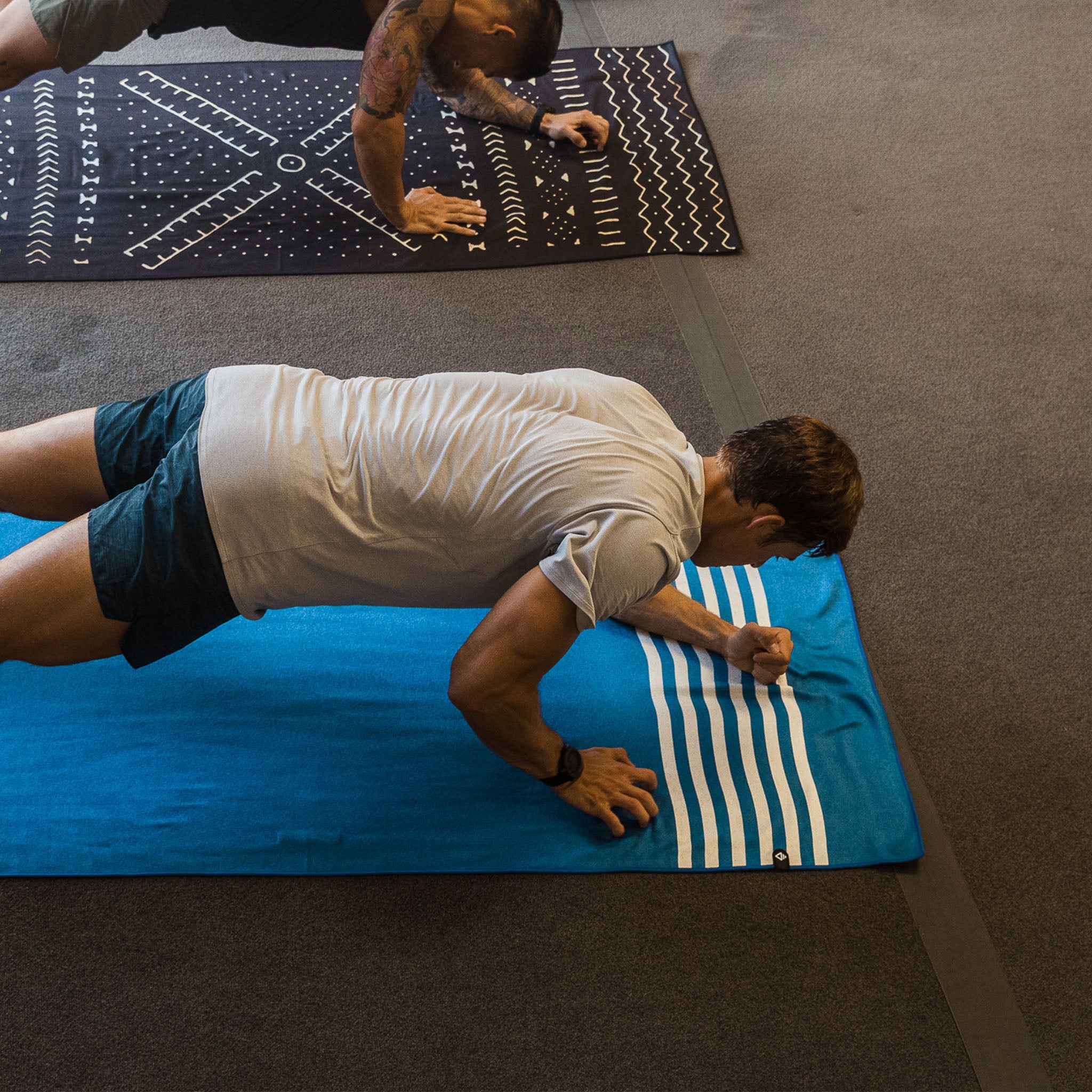 4 - Pack Poolside Navy Original Towel Bundle - Nomadix