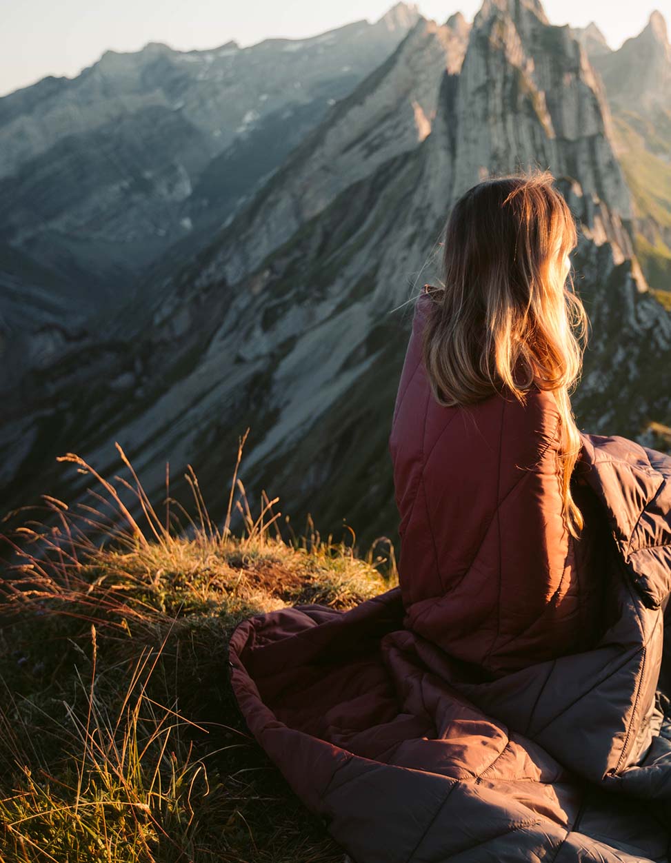 Puffer Blankets Packable Insulated Down Blankets & Sleeping Bag Nomadix