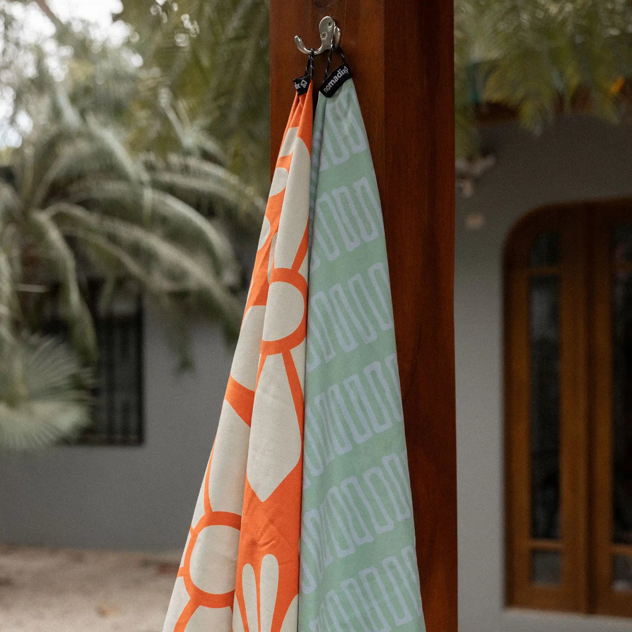 Original Towel: Big Flowers Expedition Orange
