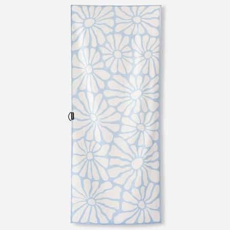 Organic Cotton Travel Towel: Lazy Daisy Coastal Blue – Nomadix