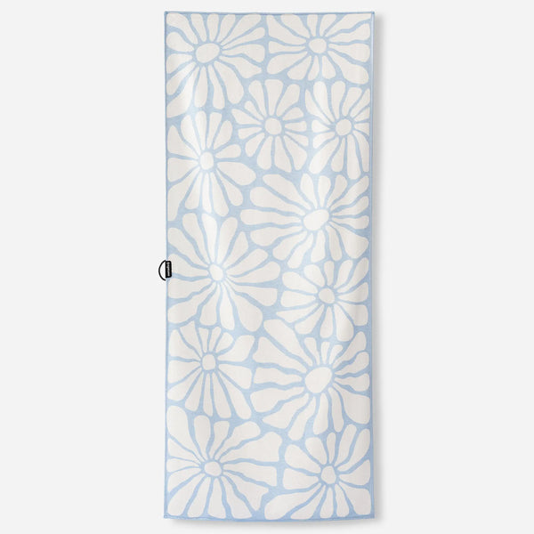 Organic Cotton Travel Towel: Lazy Daisy Coastal Blue – Nomadix