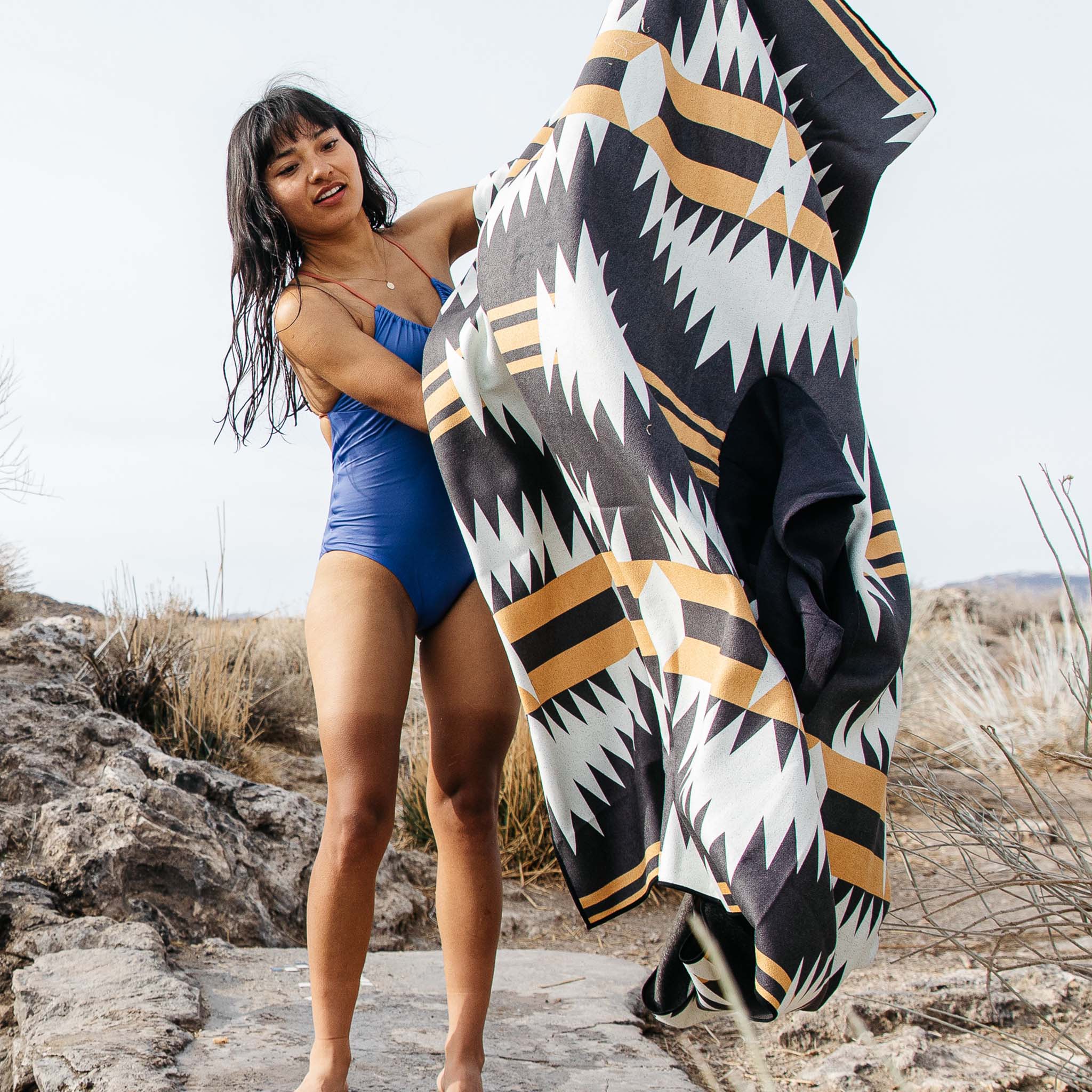 Tie-Dye Multi Poncho Towel | 3-in-1 Tie-Dye Poncho – Nomadix