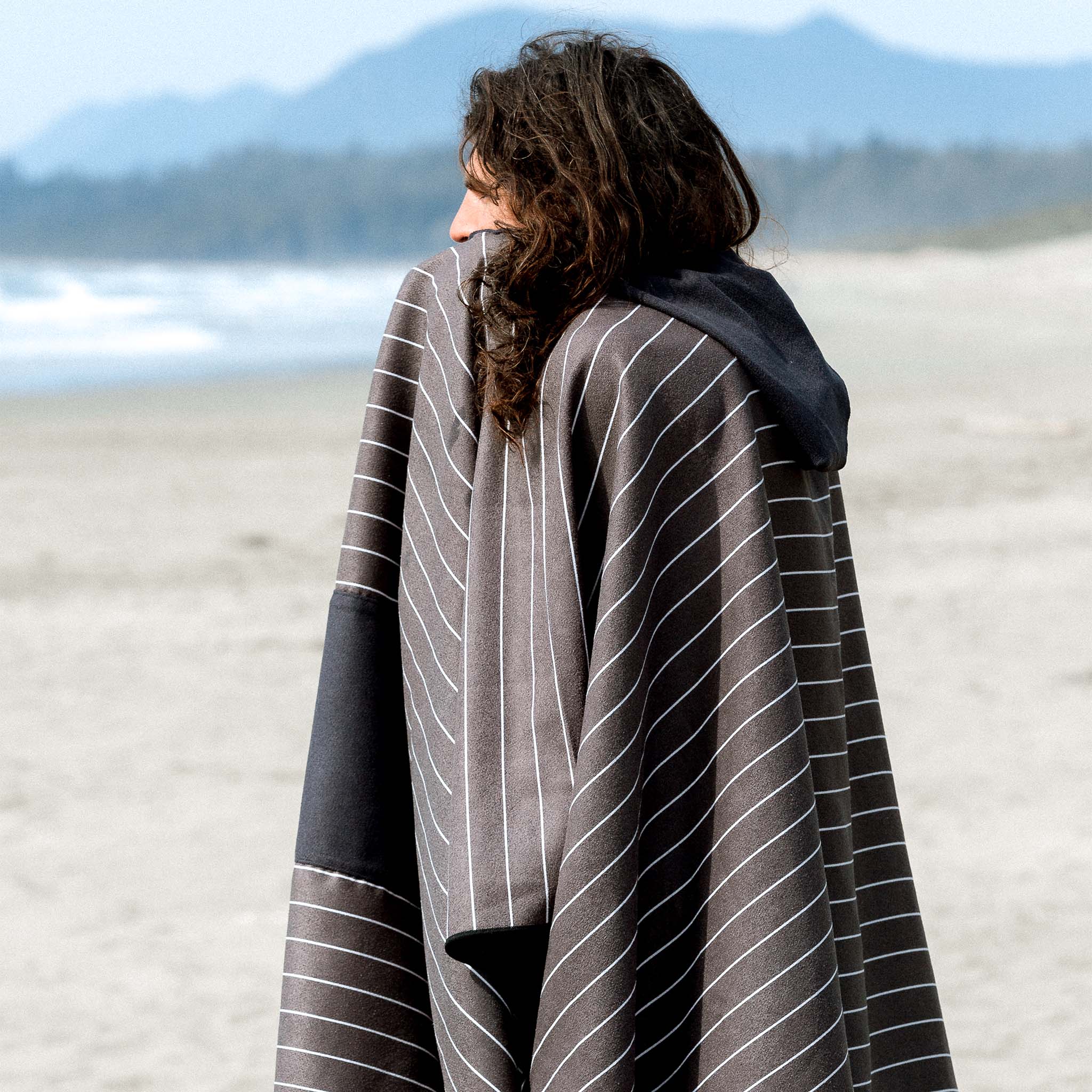 Pinner Black Striped Poncho Towel | Black & White Hooded Poncho