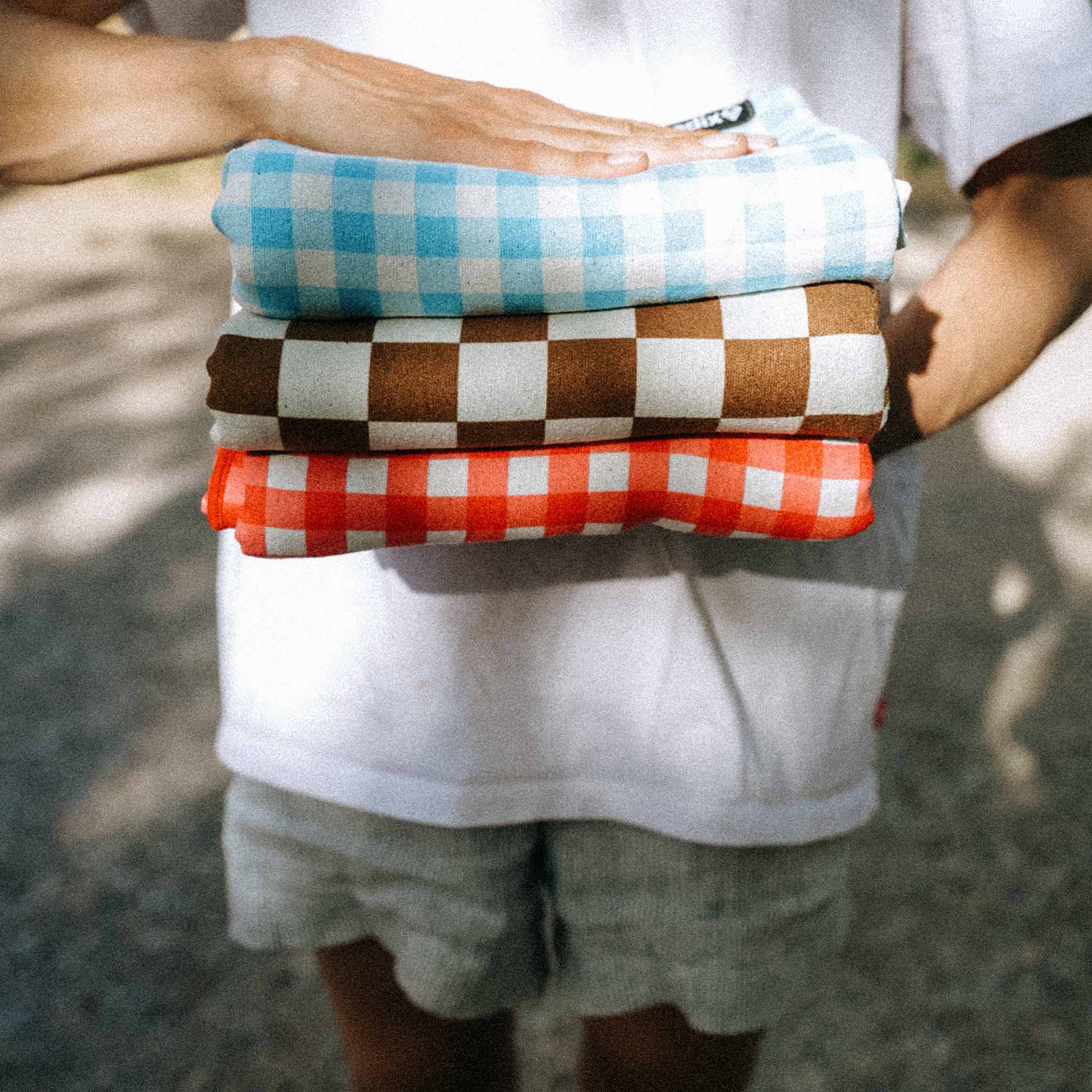 Checkered Beach Towel - Original Towel Check Coconut – Nomadix