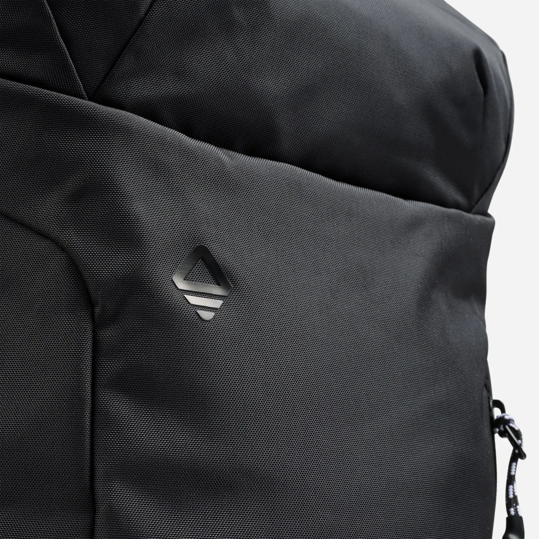 25L Daytripper Backpack: FFRF Eagle