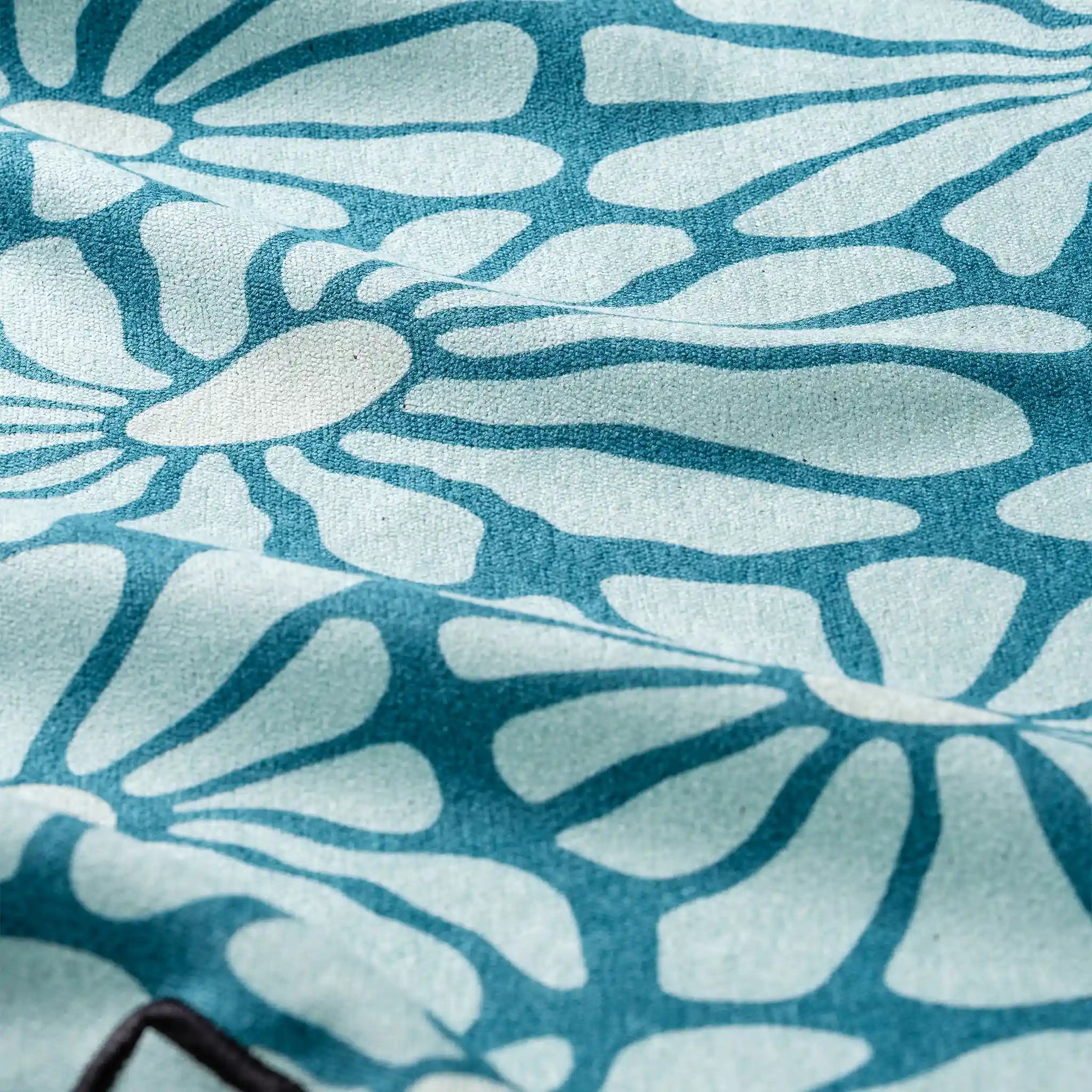Hand Towel: Lazy Daisy Seafoam Green