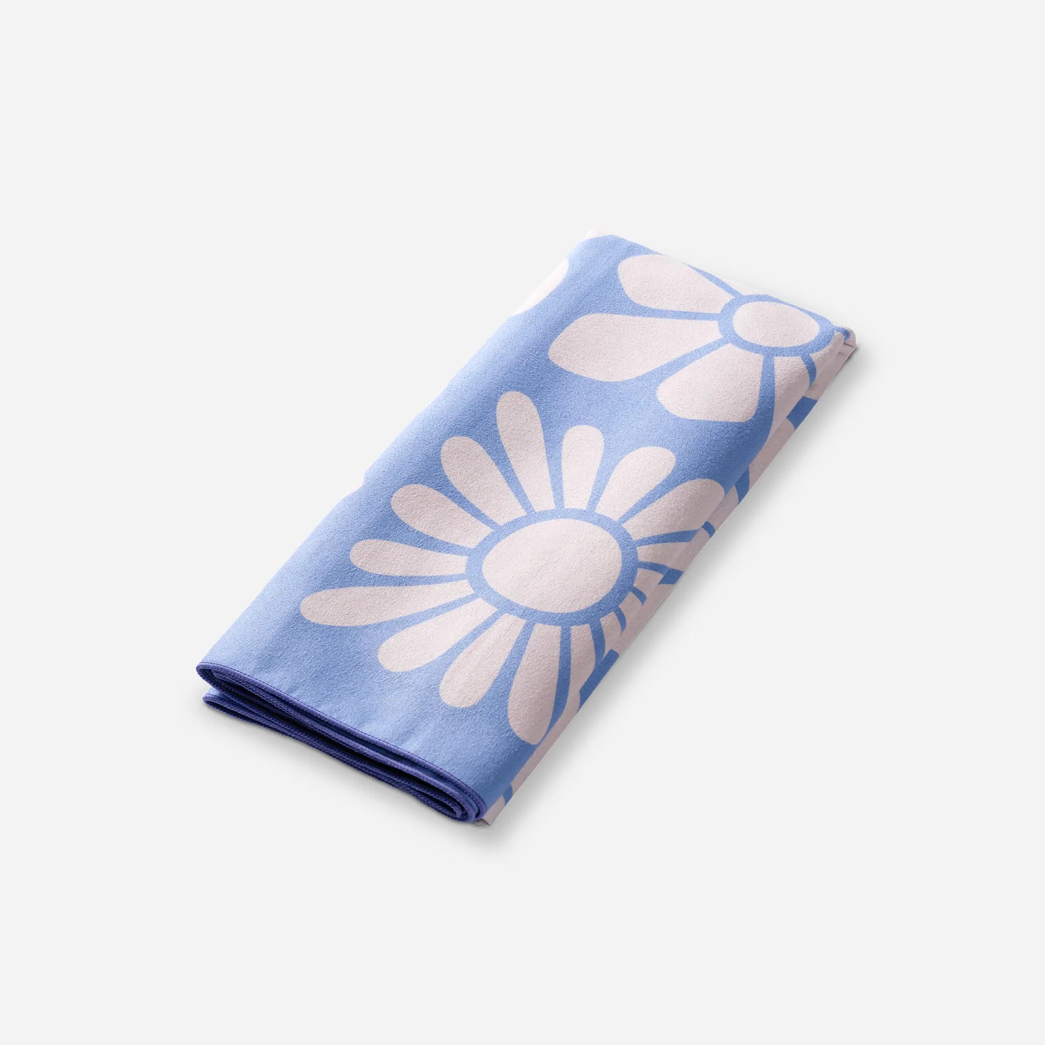 [新品・未使用]村上隆xCOMPLEXCON Blue Flower Towel Ultralight Towel: Flowerbed Coastal Blue – Nomadix
