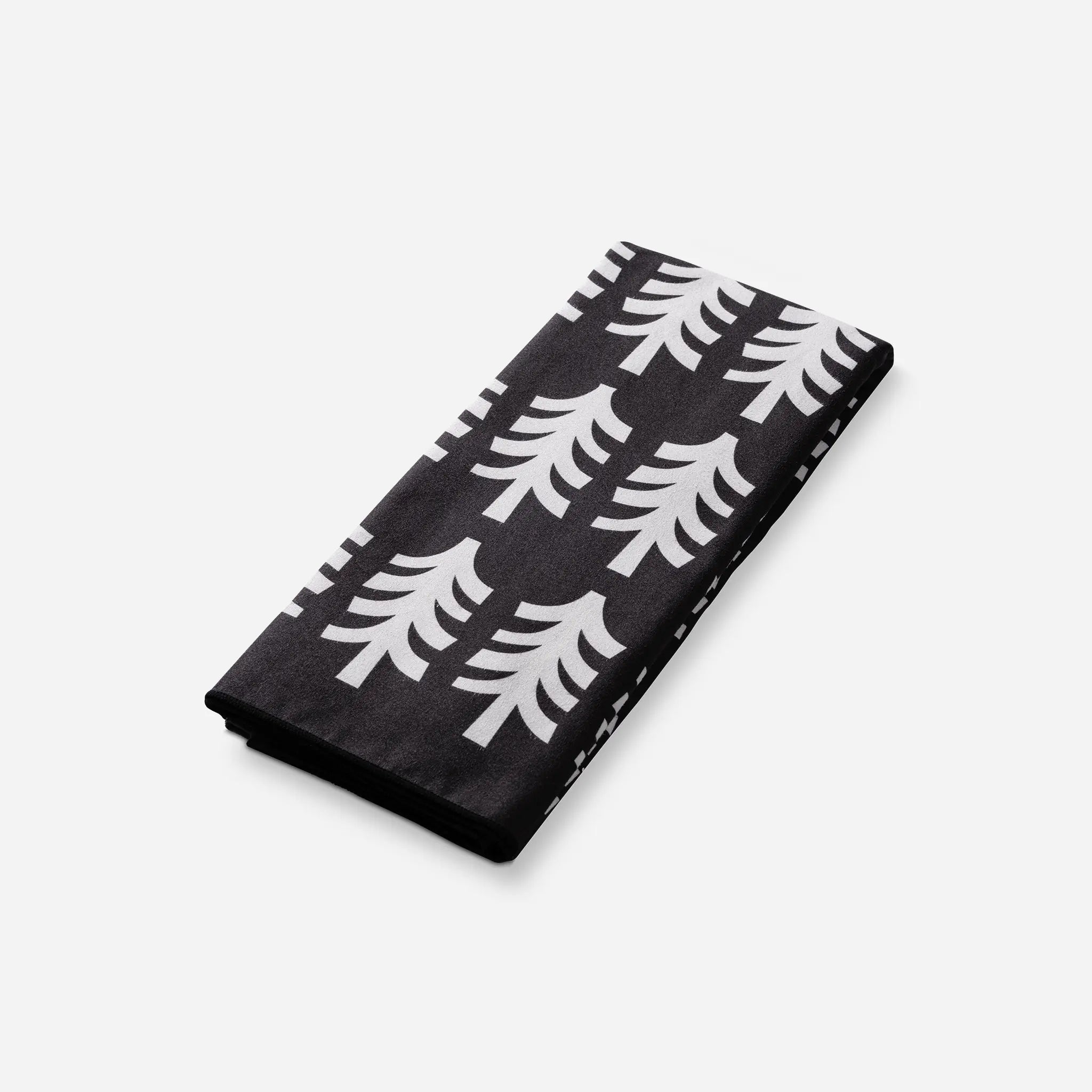 Ultralight Towel: Fresh Pines Black and Tan