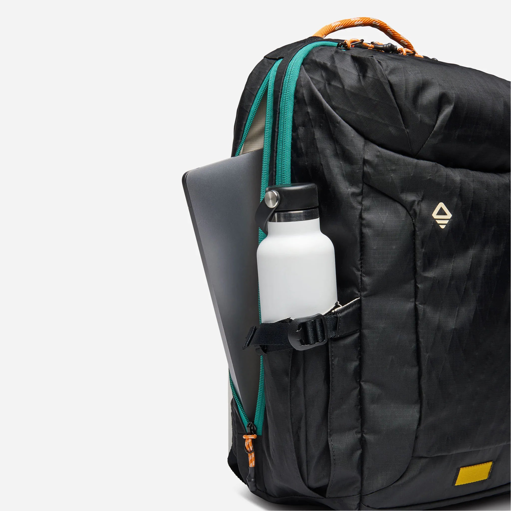 DayTripper Backpack: Raven Black