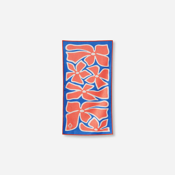 Hand Towel: Wild Flowers Stellar Blue Red – Nomadix