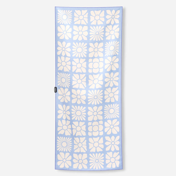 Original Towel: Flowerbed Coastal Blue – Nomadix