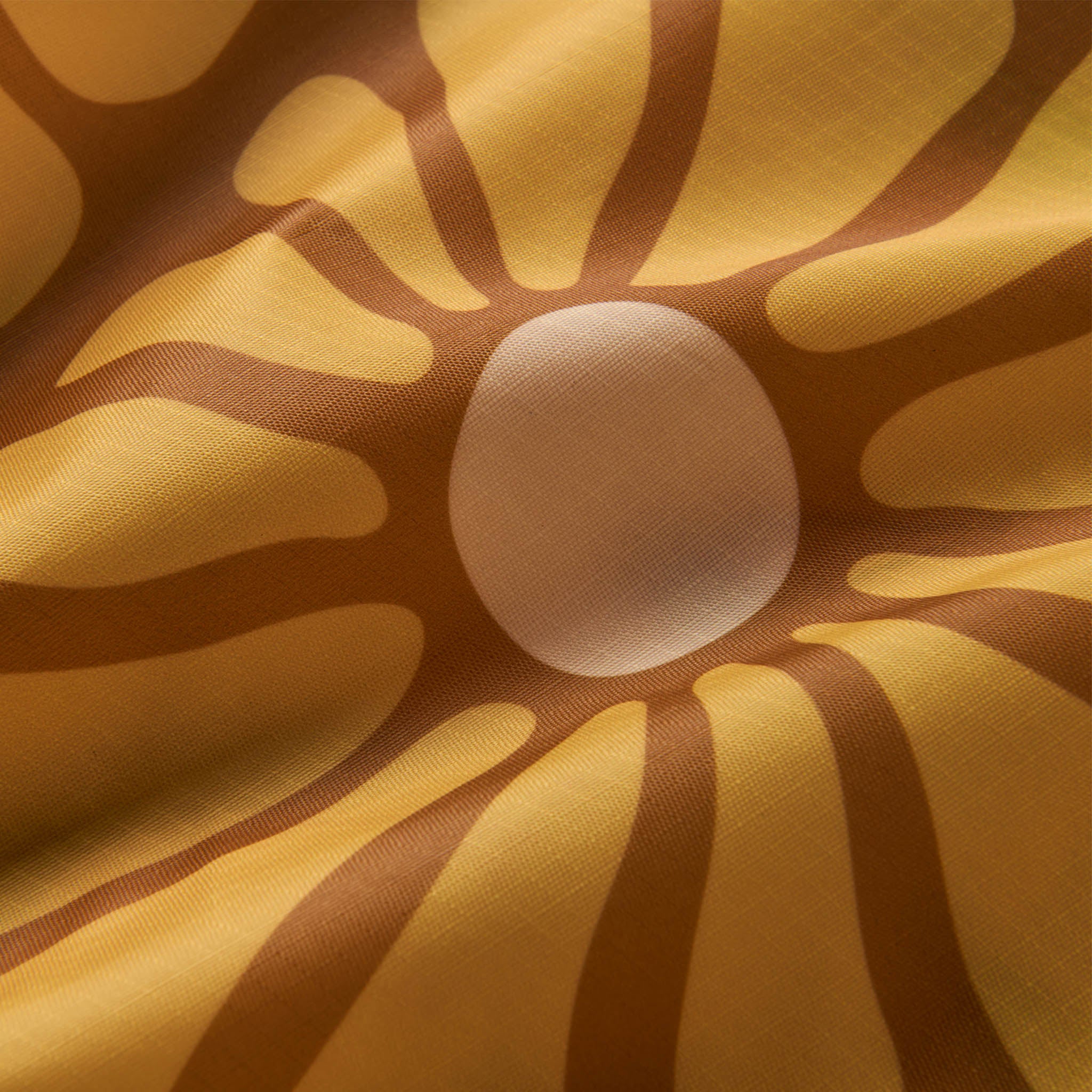 Pocket Tote: Lazy Daisy Gold