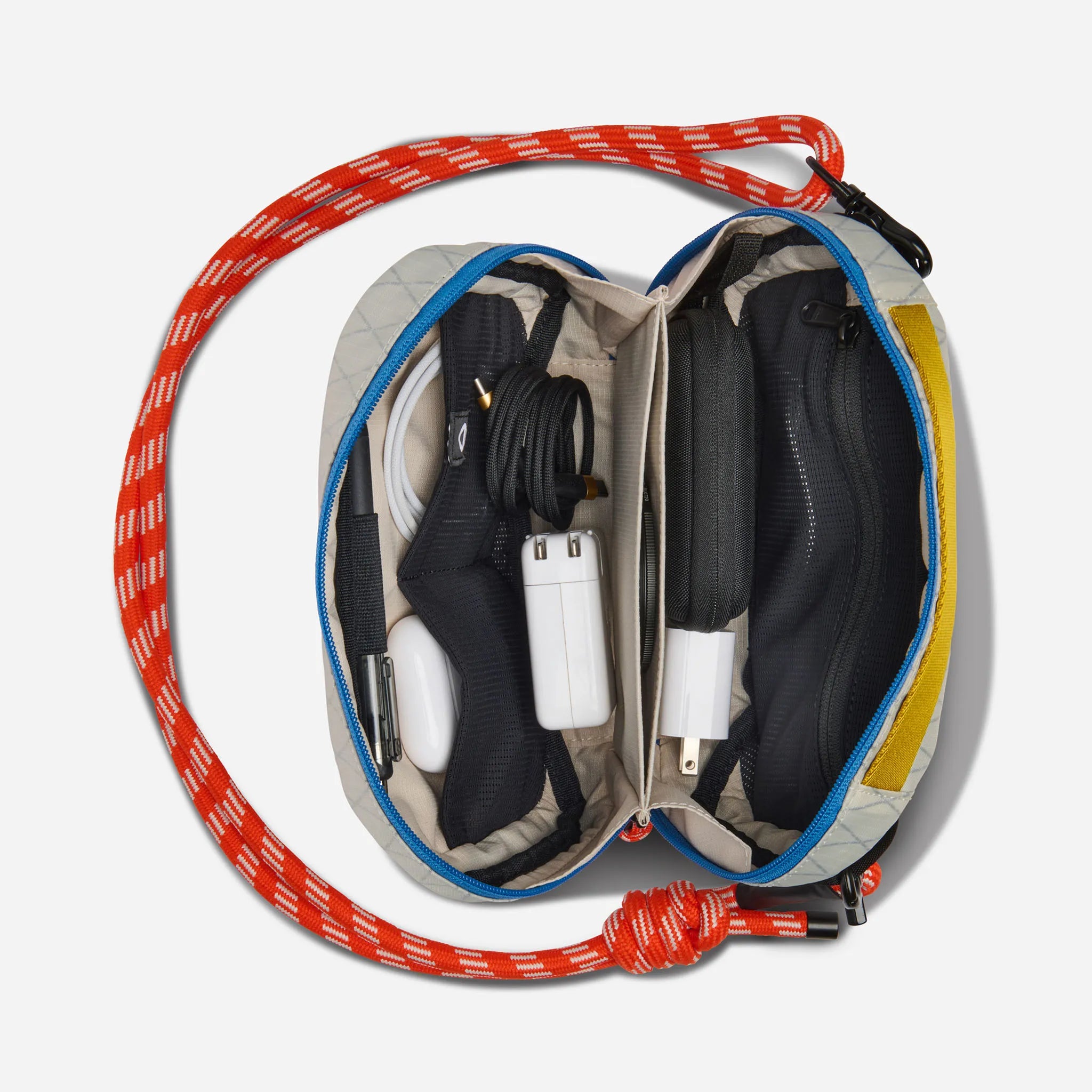 Traveler Tech Sling: Driftwood Off-White