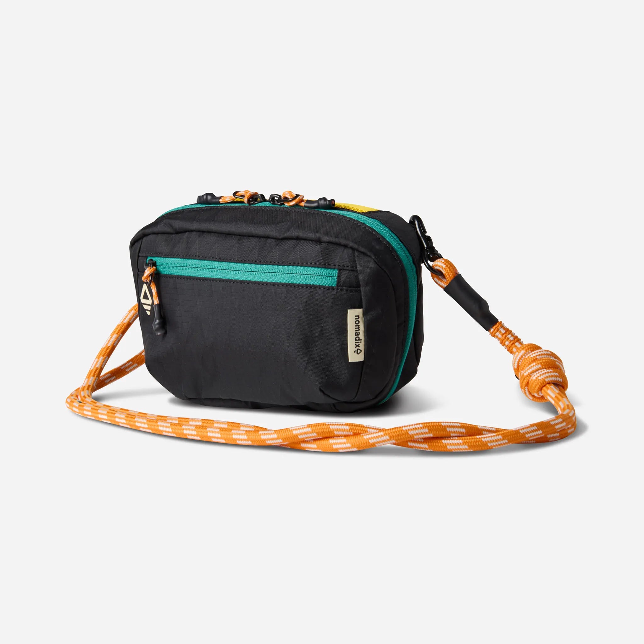 Traveler Tech Sling: Raven Black