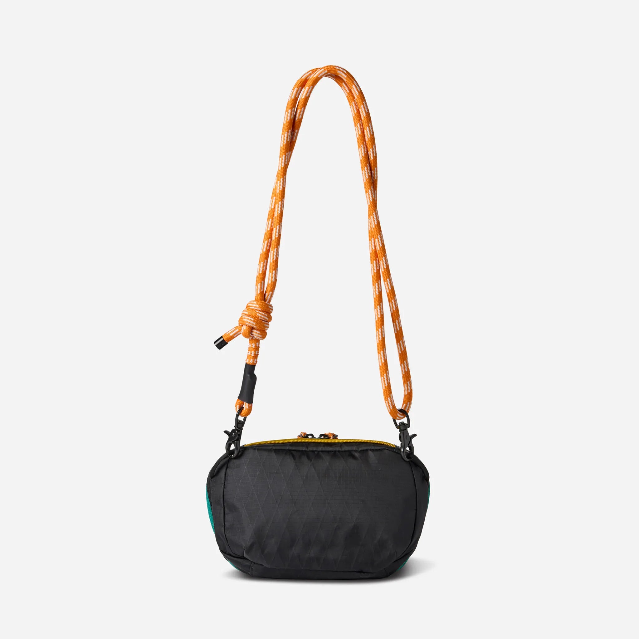 Traveler Tech Sling: Raven Black
