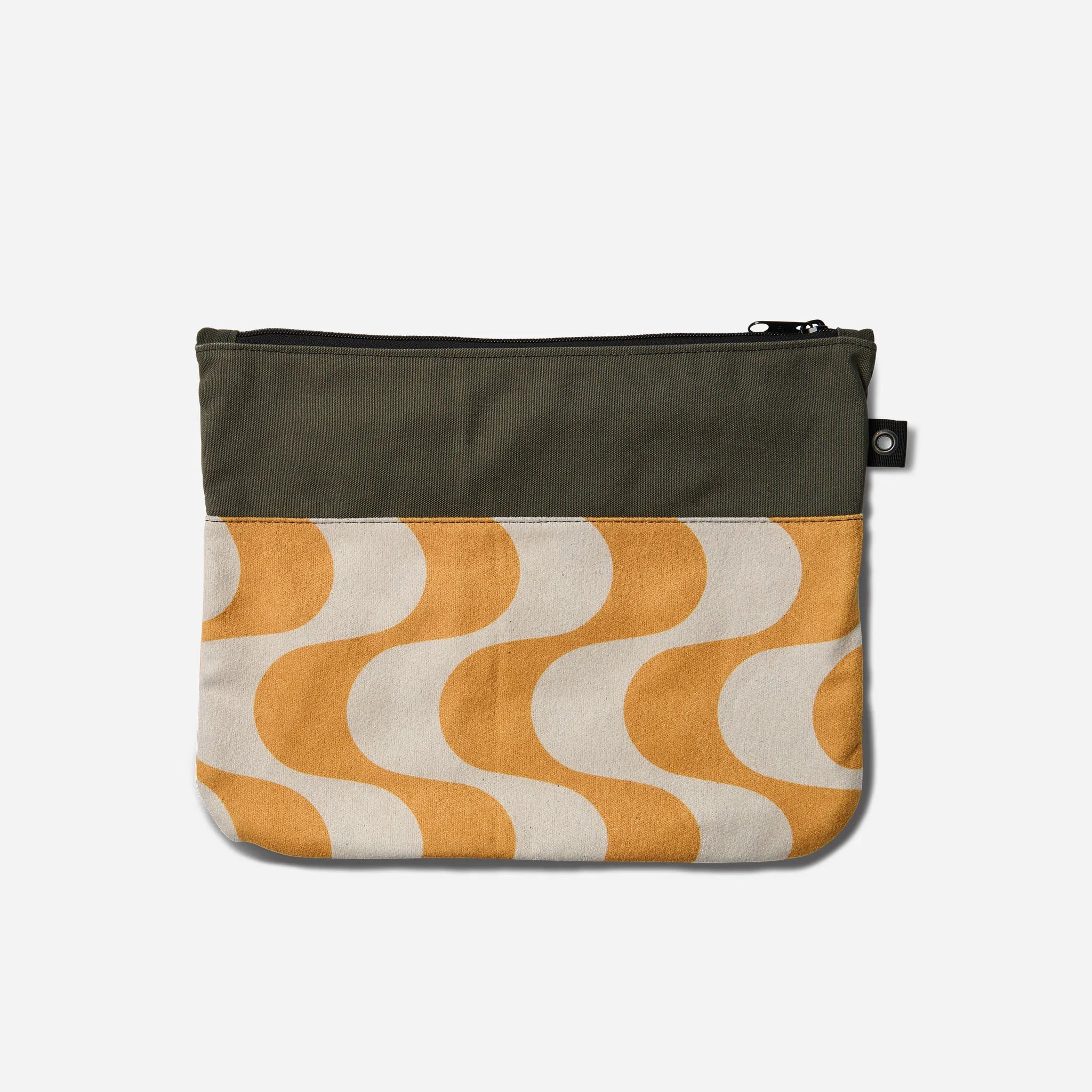 The Large Pouch: Nomadix x FARO: Copa