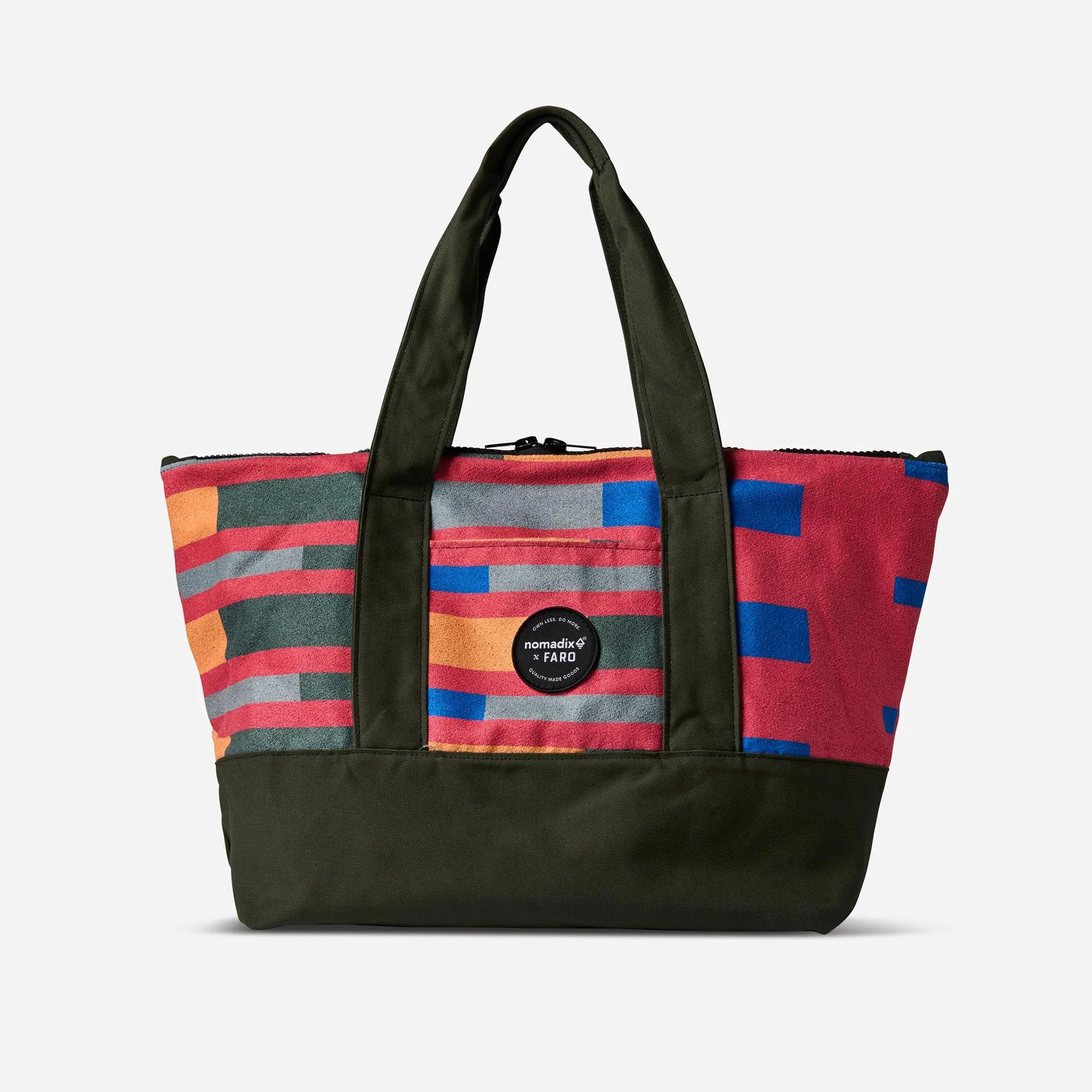 The Tote: Nomadix x FARO: 90s Sitcom