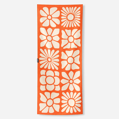 Original Towel: Big Flowers Expedition Orange – Nomadix