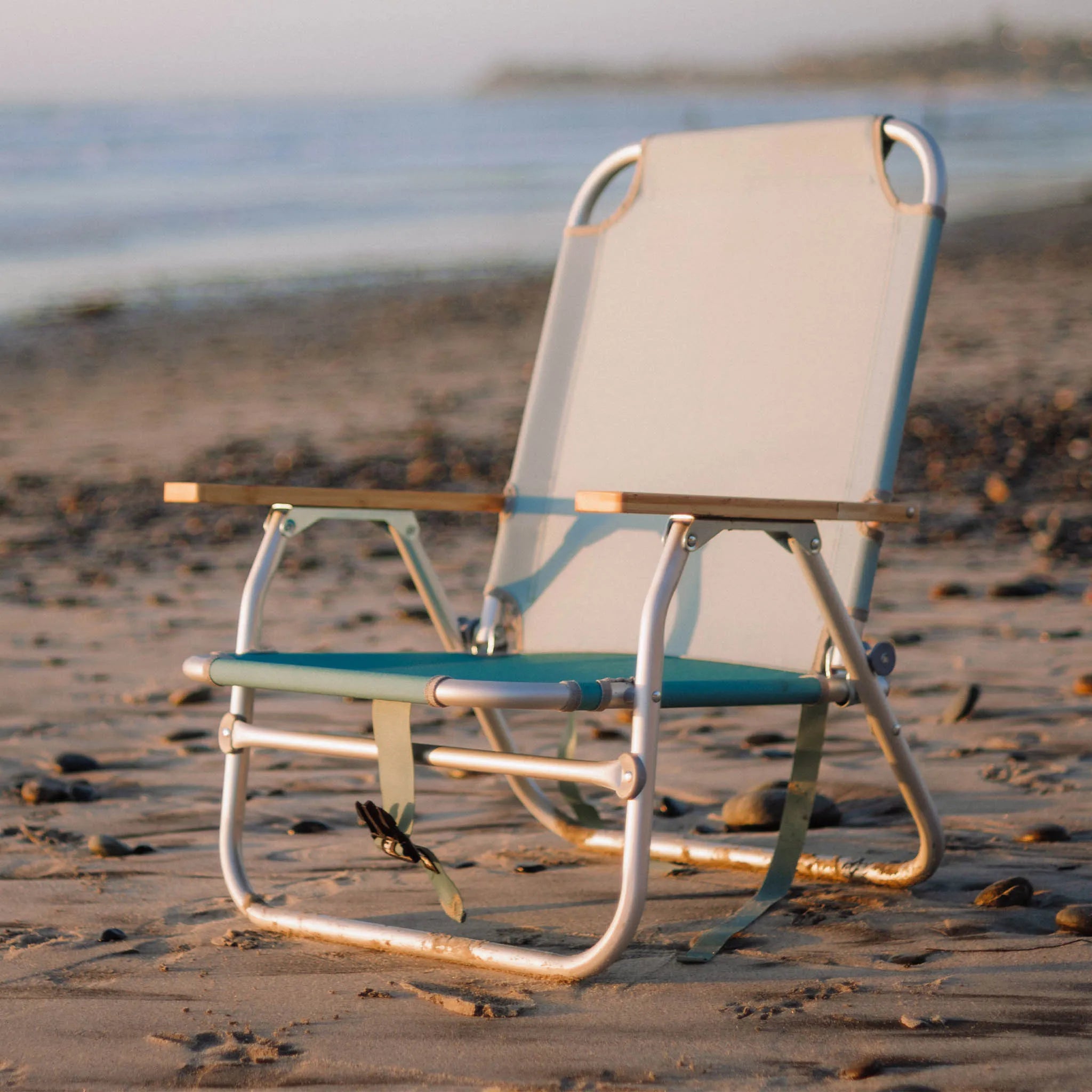 Easy Chair: Coastal Grove – Nomadix