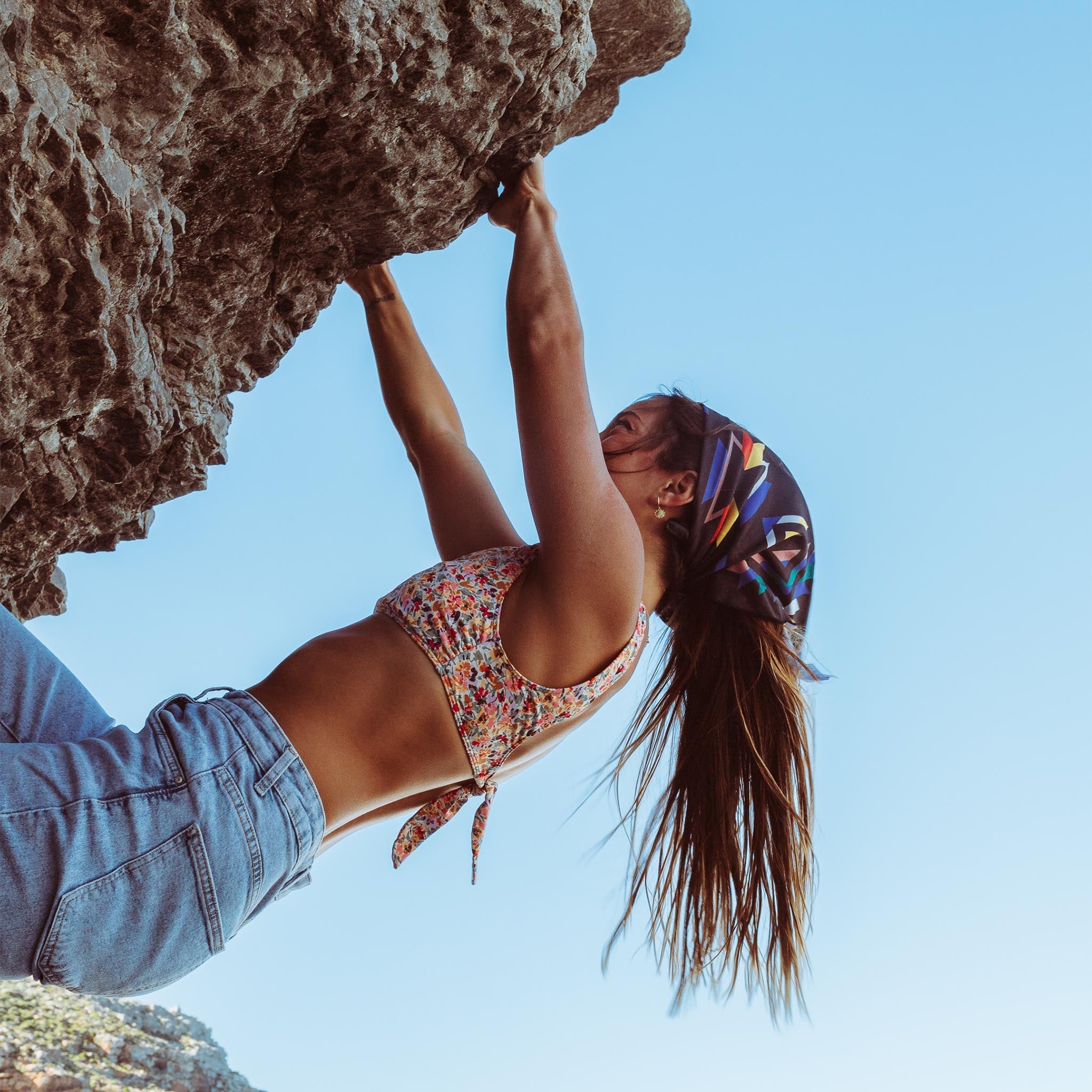 Bandana Towel: Cascades Multi - Nomadix