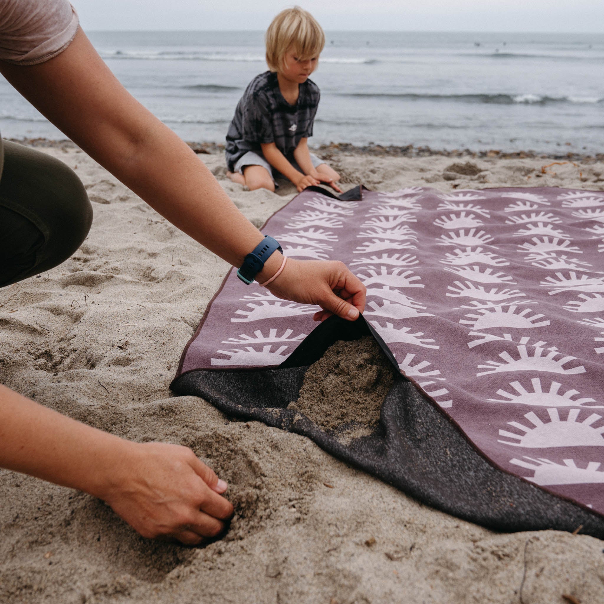 Blanket Towel: Sunshine Burgundy - Nomadix