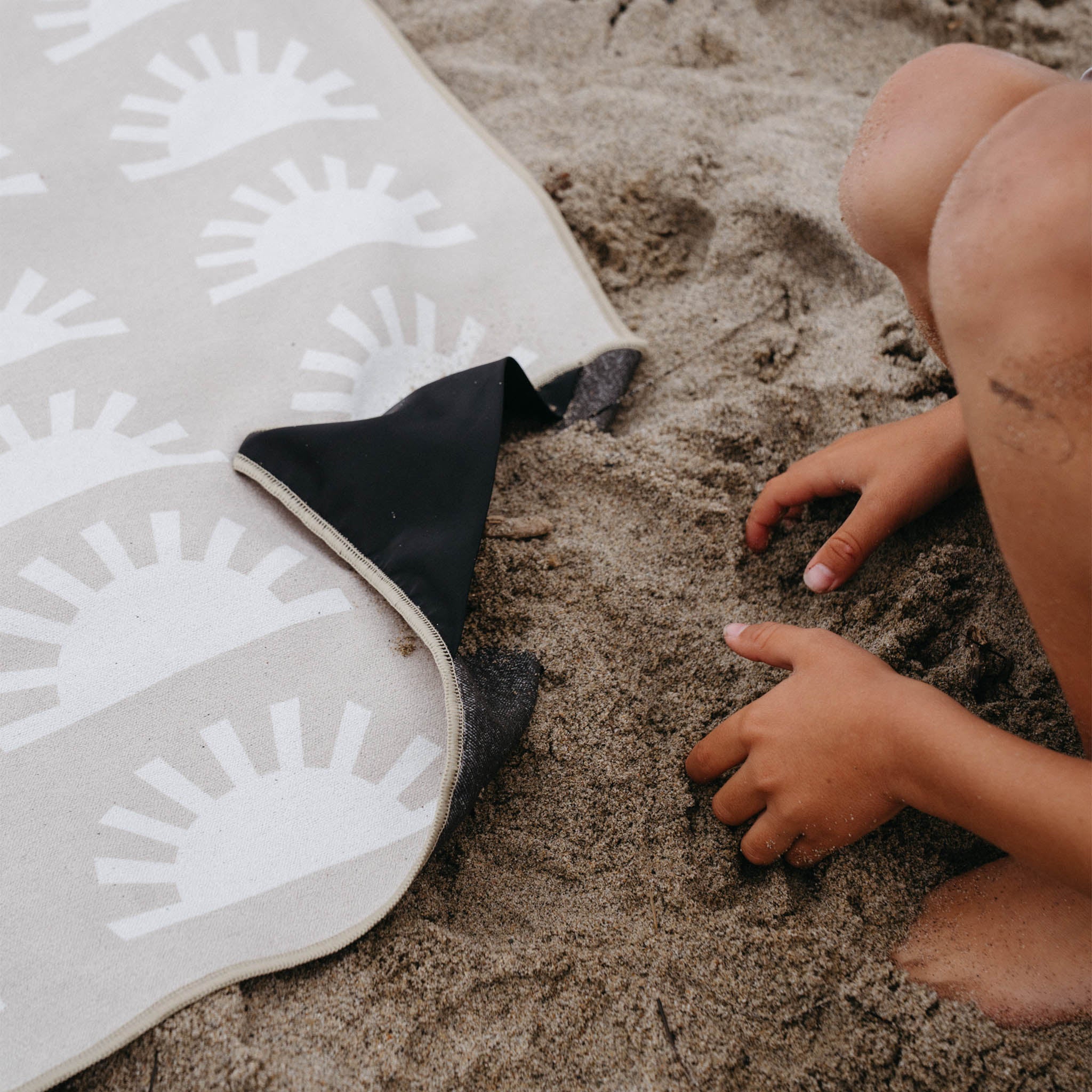 Blanket Towel: Sunshine Sandy Beige - Nomadix