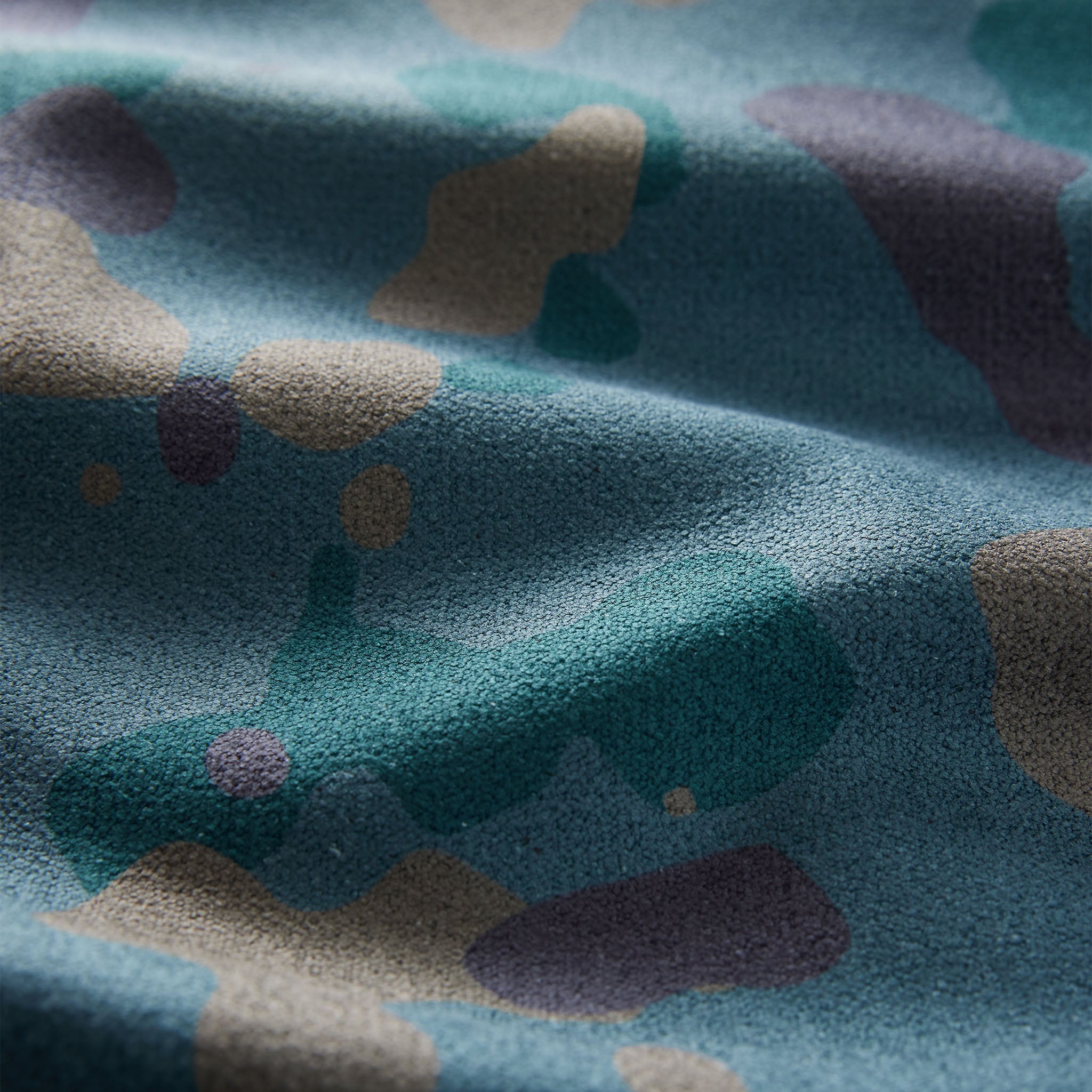 Changing Poncho: Camo Green - Nomadix