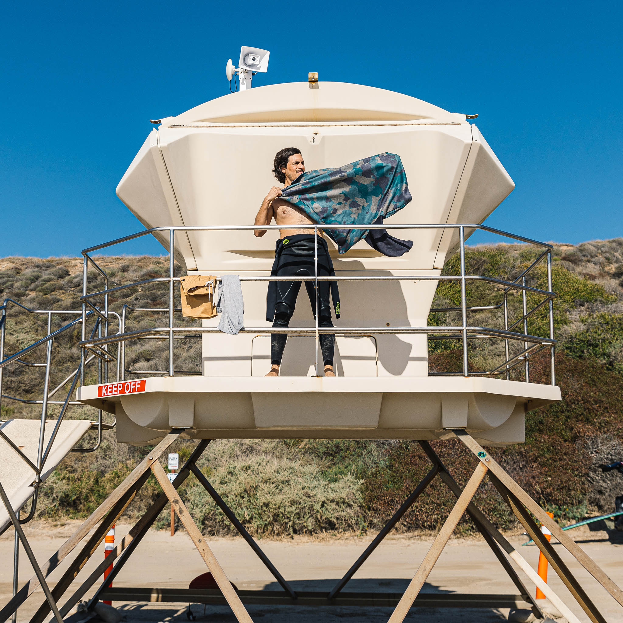 Changing Poncho: Camo Green - Nomadix