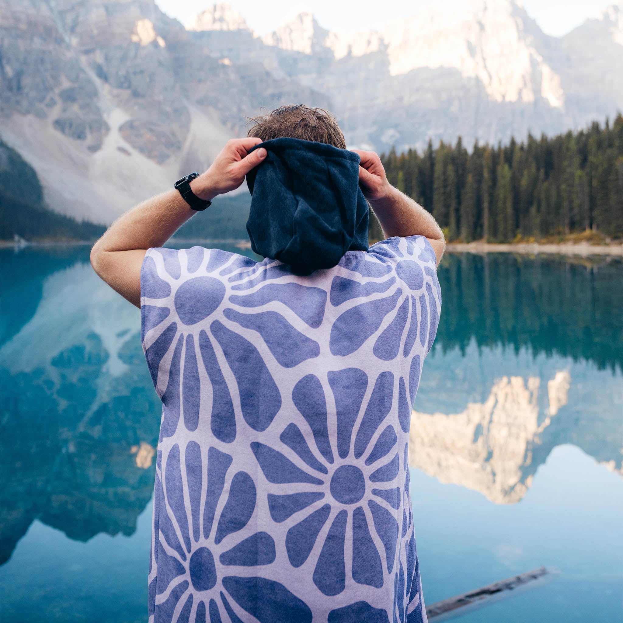 Changing Poncho: Lazy Daisy Dusk - Nomadix