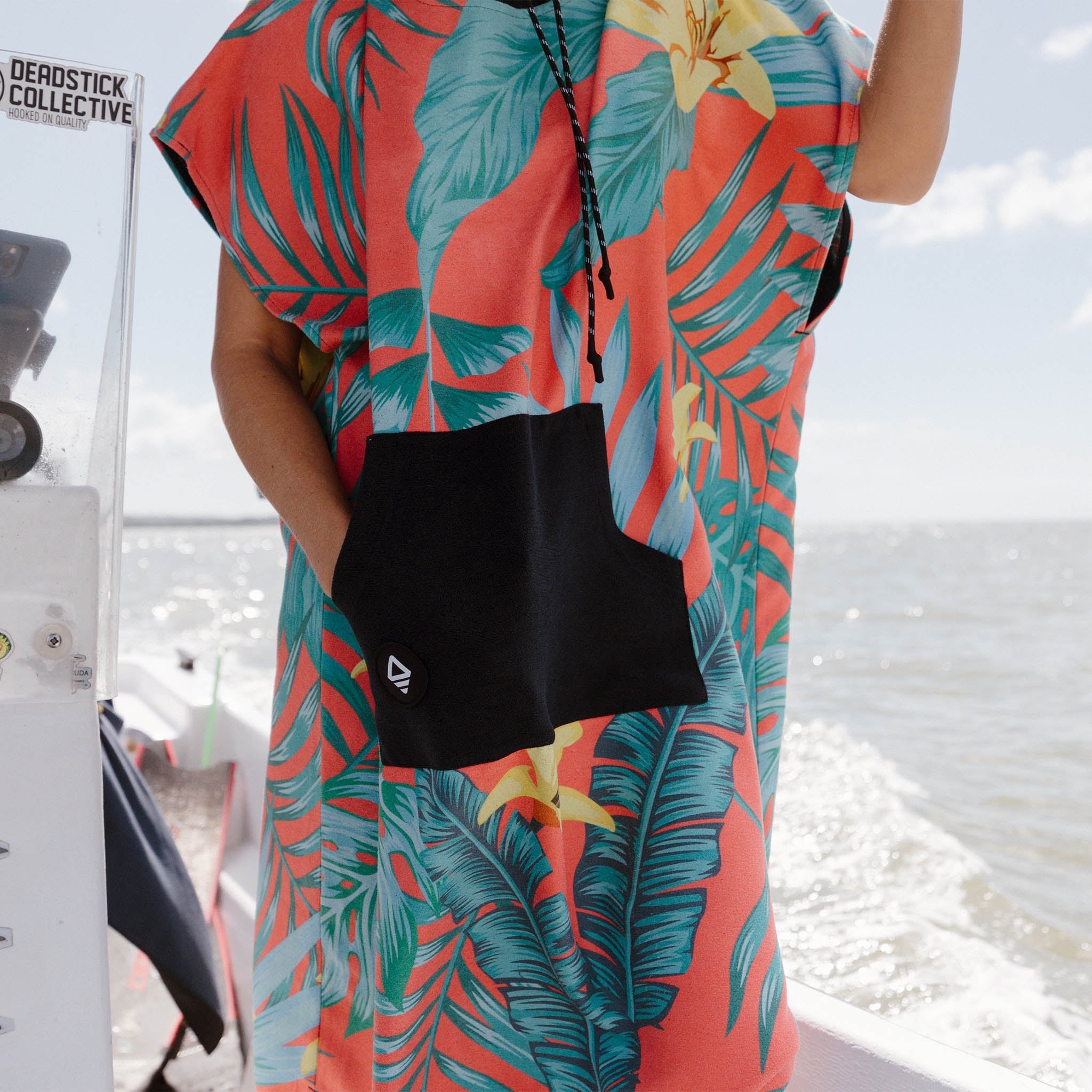 Changing Poncho: Palms Coral - Nomadix