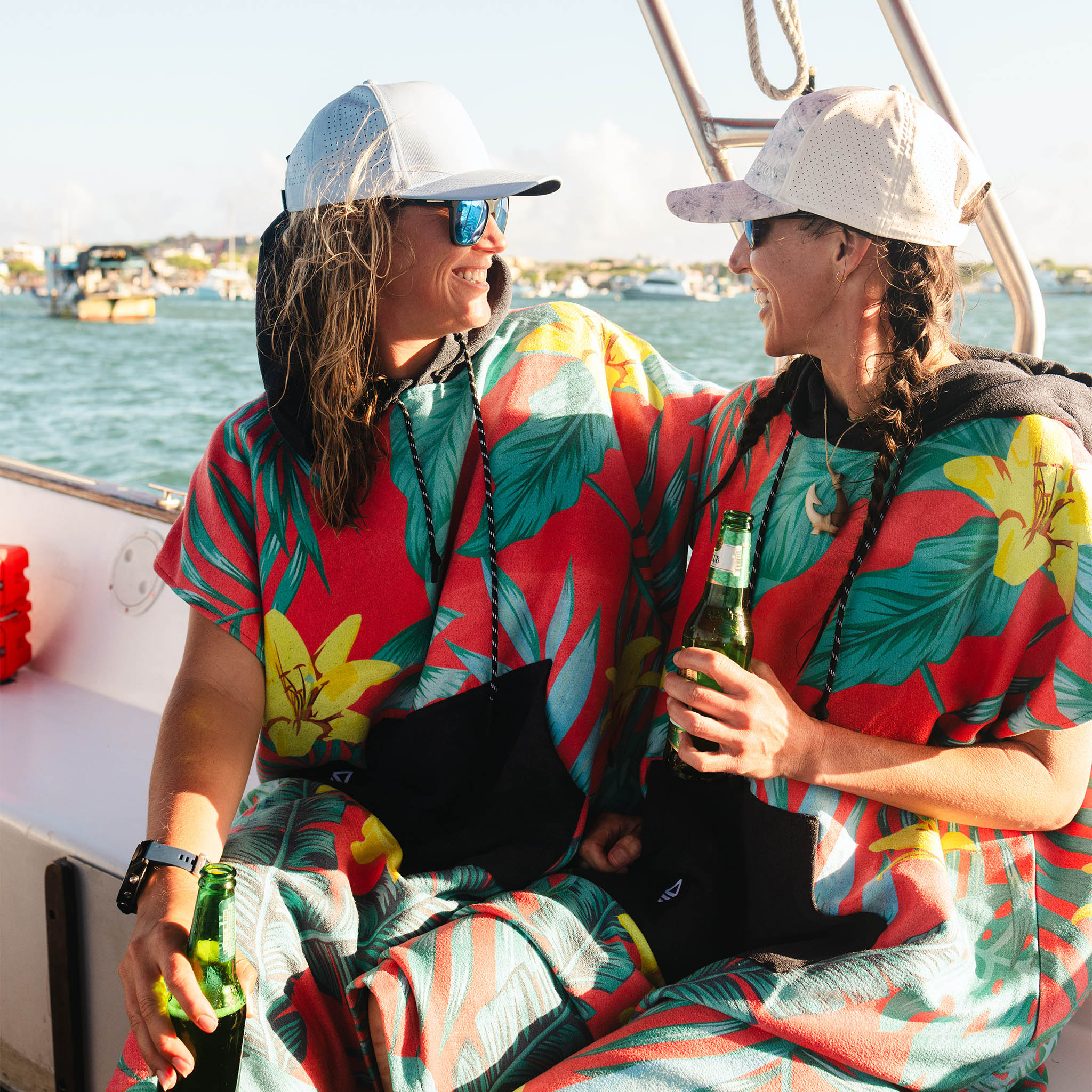 Changing Poncho: Palms Coral - Nomadix