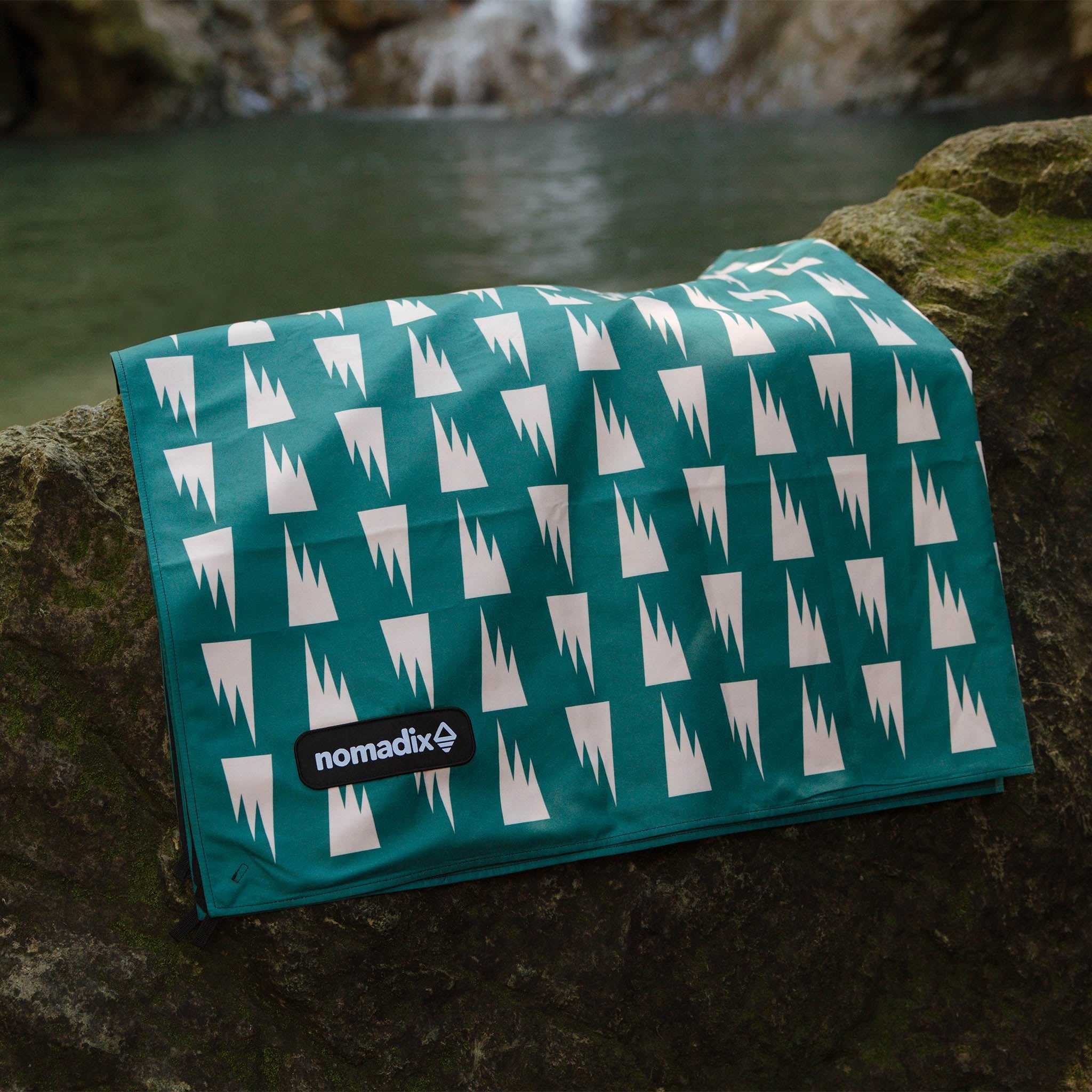 Festival Blanket: Summit Green - Nomadix