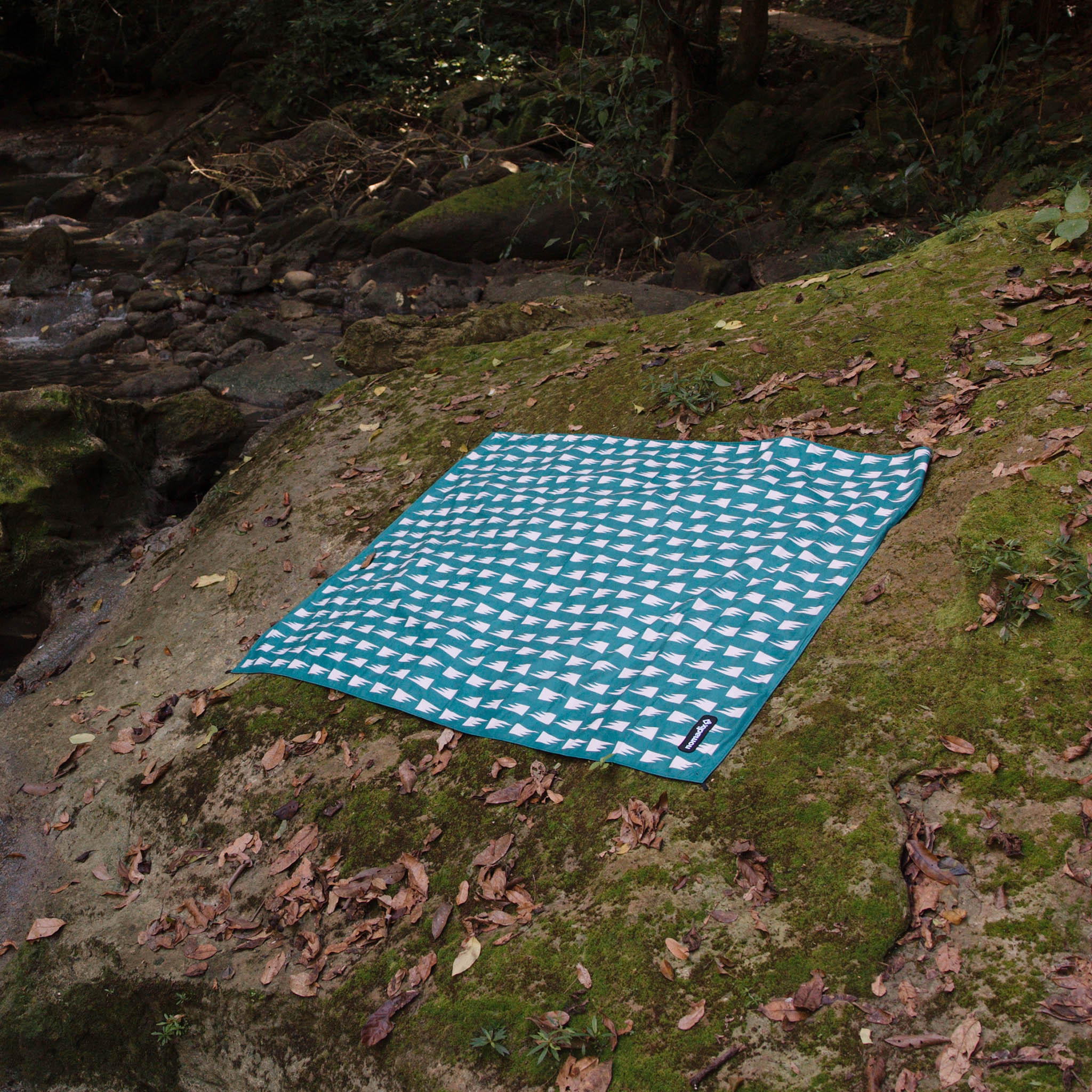 Festival Blanket: Summit Green - Nomadix