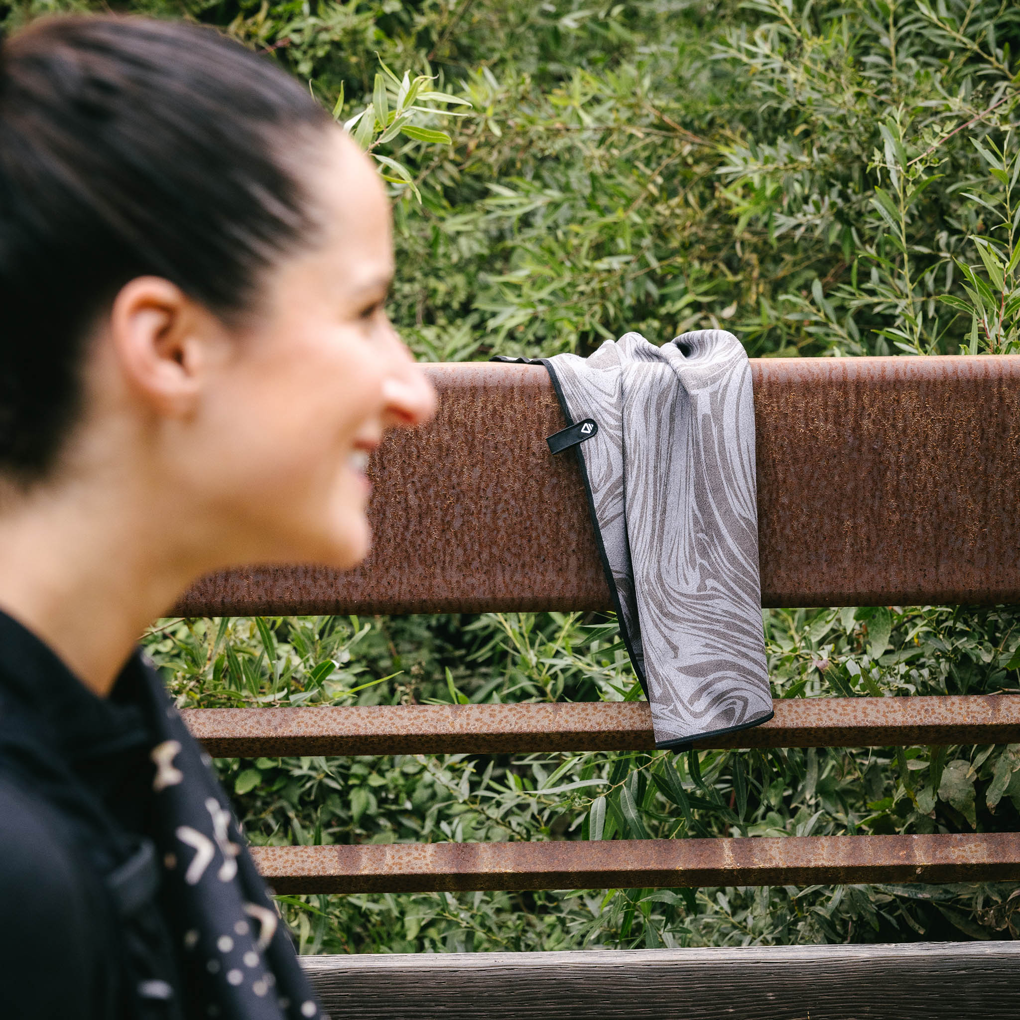 Fitness Towel: Flow Grey - Nomadix