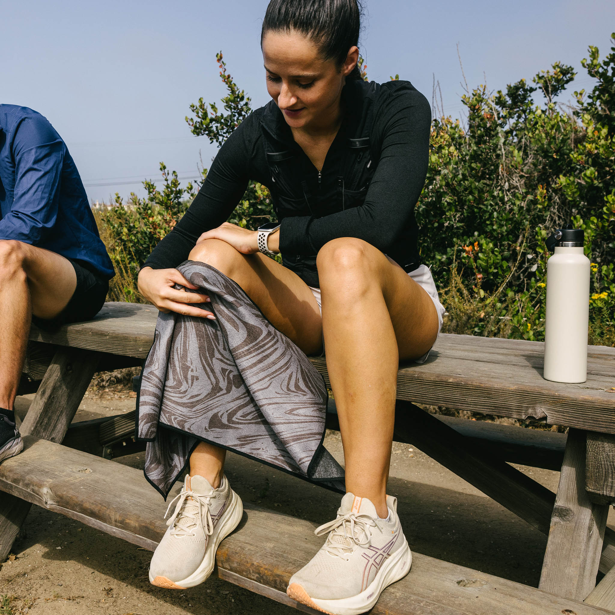 Fitness Towel: Flow Grey - Nomadix