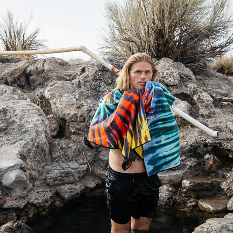 Original Towel: Tie-Dye Multi – Nomadix