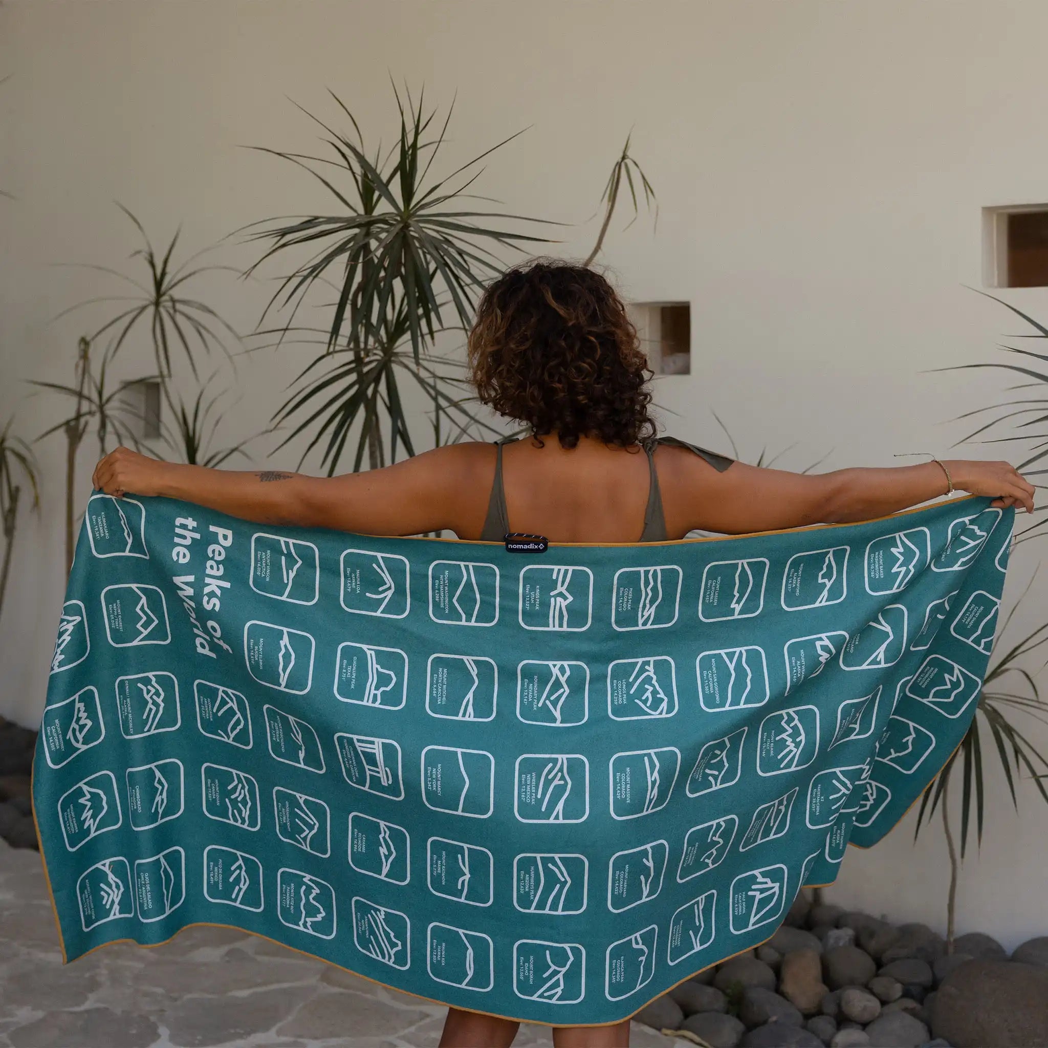 ナノケア Original Towel: Peaks of the World Teal Ocean – Nomadix