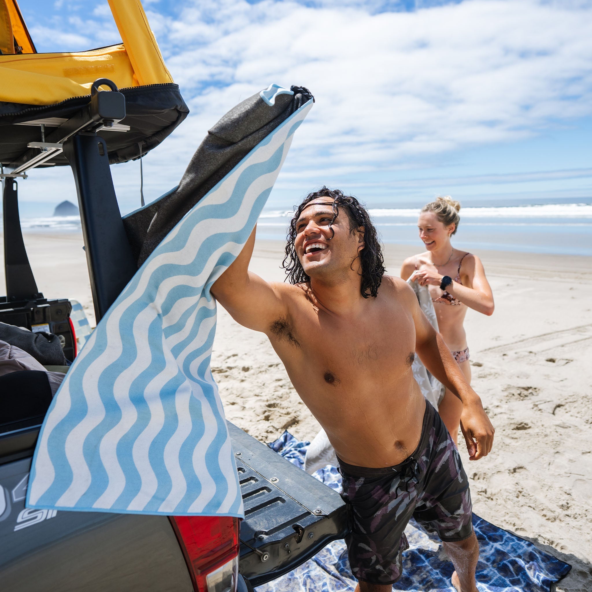 Original Towel: Calm Seas Pale Blue Sky - Nomadix