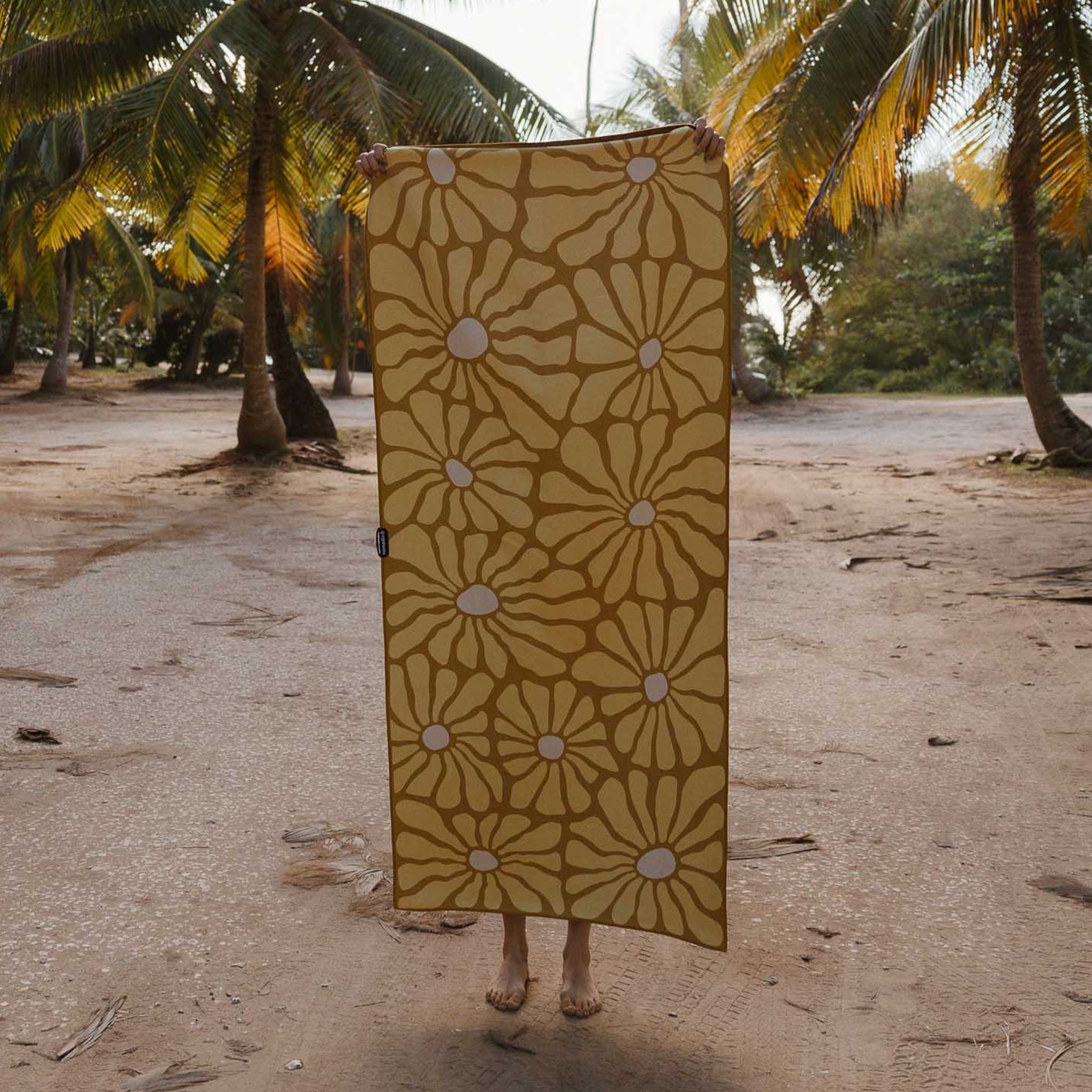 Original Towel: Lazy Daisy Gold - Nomadix