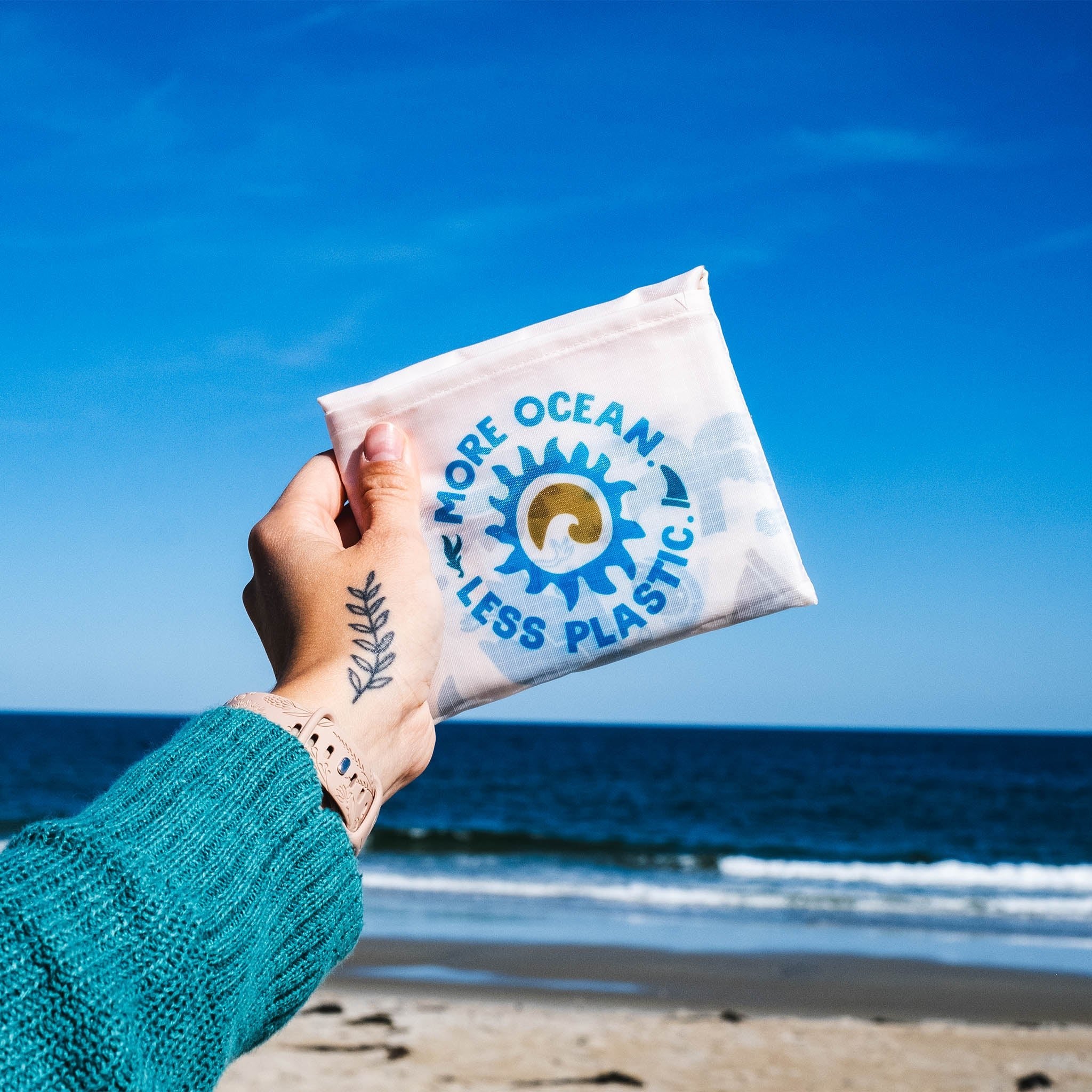 Pocket Tote: Nomadix x 5 Gyres: Coastal Gathering - Nomadix