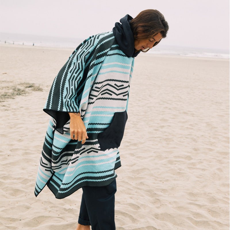 Poncho Towel: Baja Aqua - Nomadix