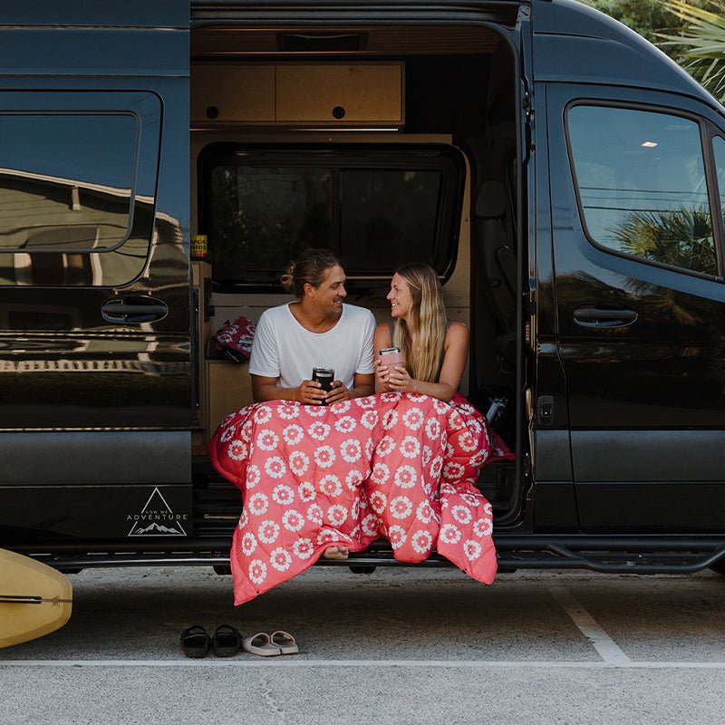 Puffer Blanket: Fresh Flowers Coral - Nomadix
