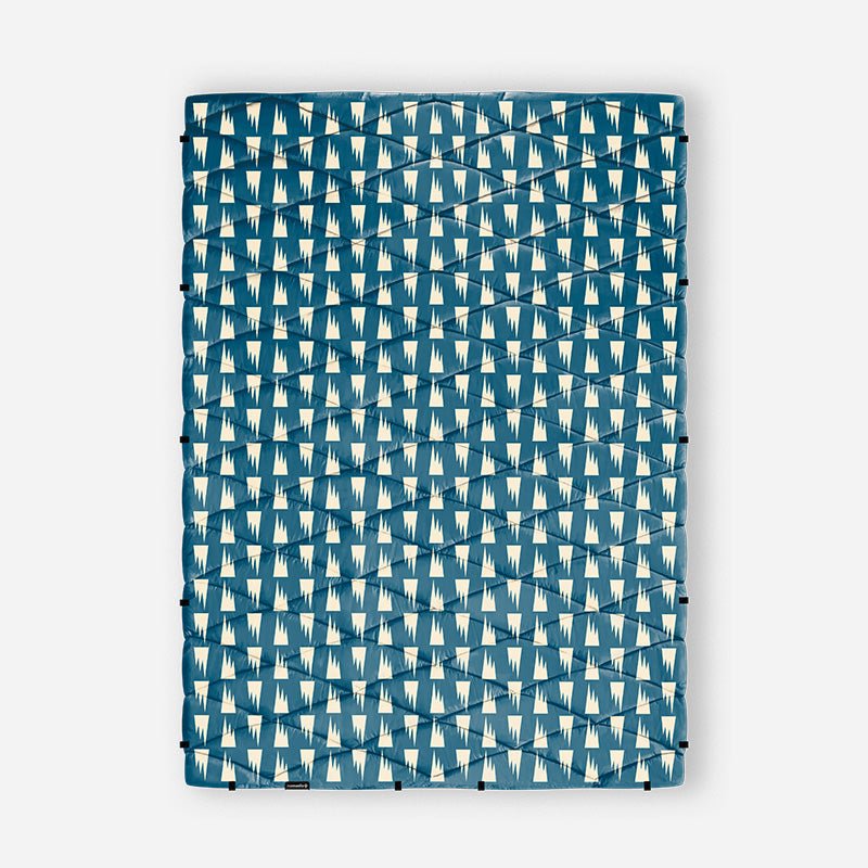 Puffer Blanket: Summit Green - Nomadix