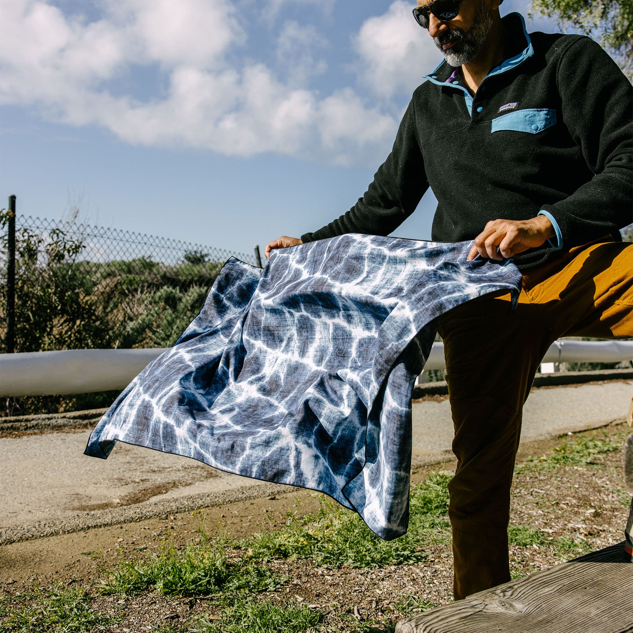 Ultralight Towel: Agua Blue - Nomadix